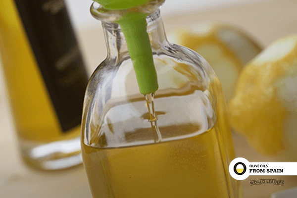 Lemon-flavoured oil