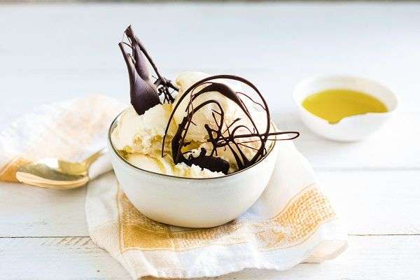 Extra Virgin Olive Oil Sundaes recipe