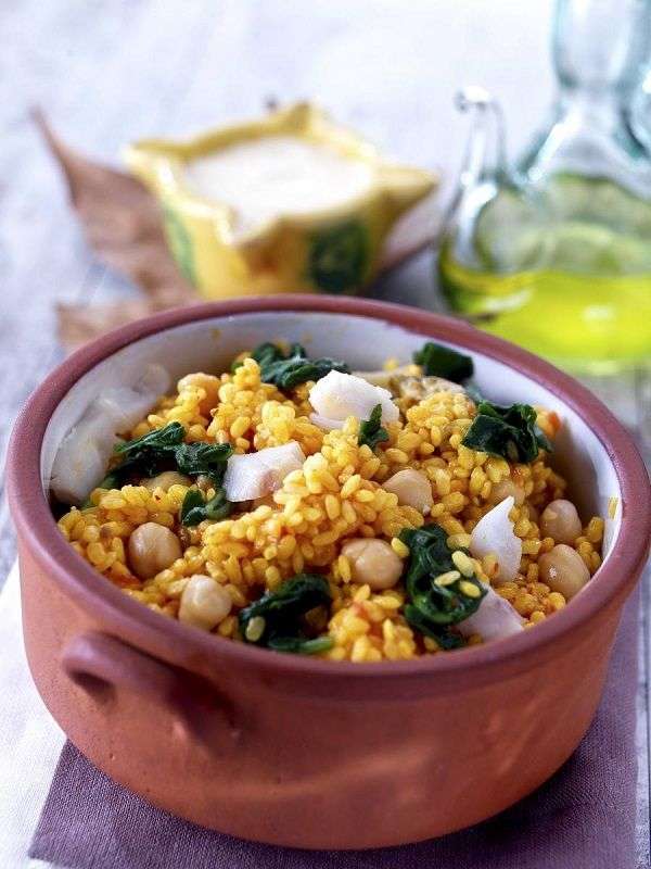 Rice casserole with spinach, chickpeas and cod recipe