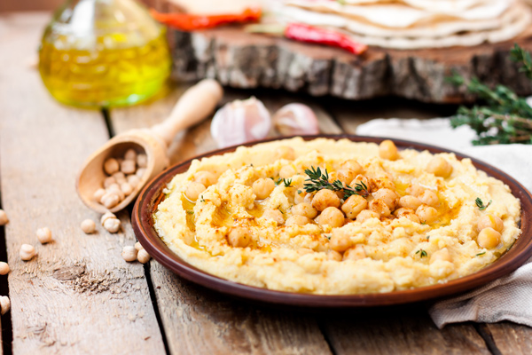 Chickpea hummus is one of best healthy snacks