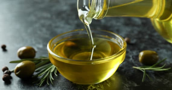 Are olive oil and vegetable oil the same thing?